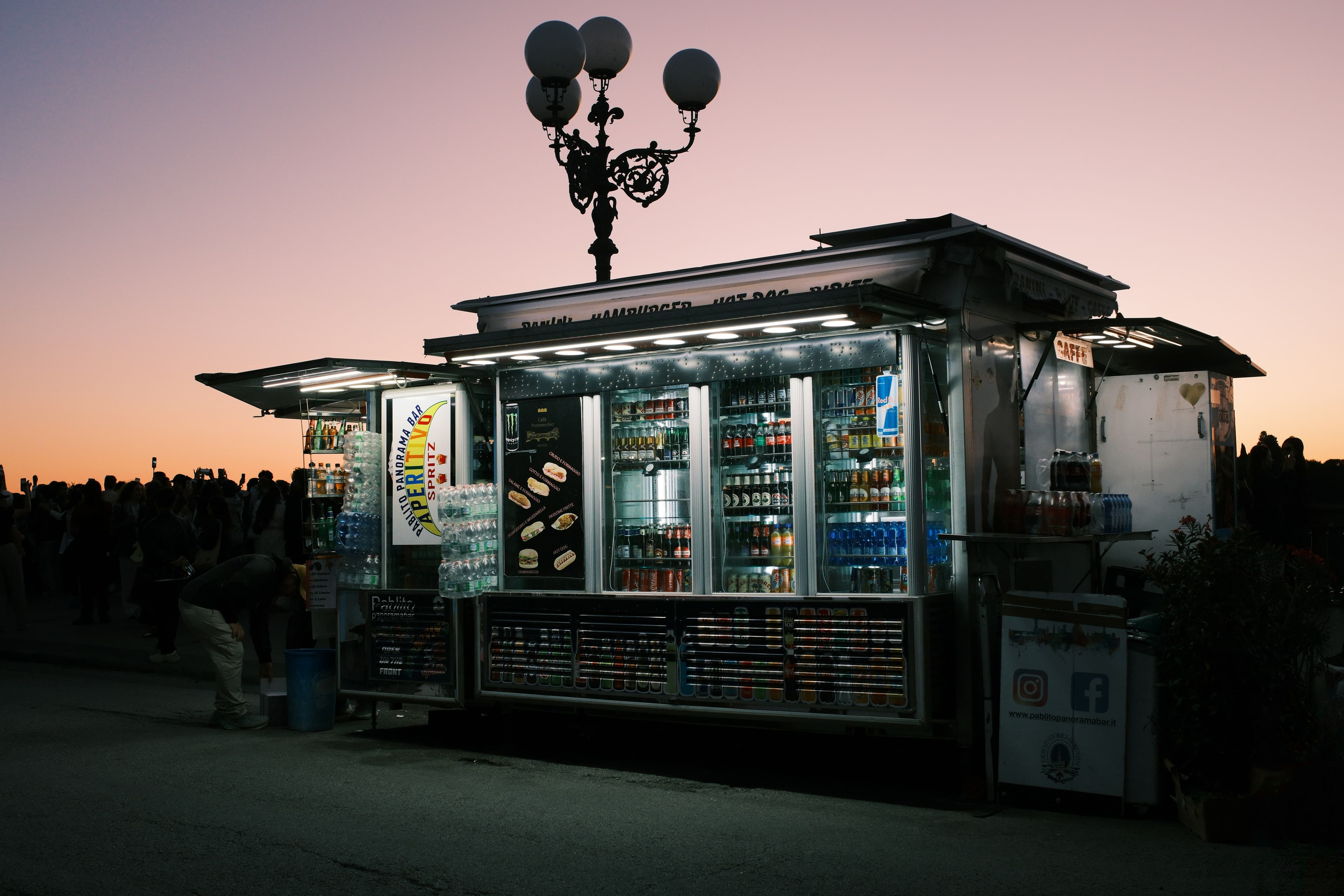 Best Pop-Up Market Tents for Vendors